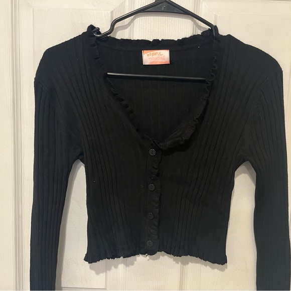 Top✨ - Picture 3 of 6